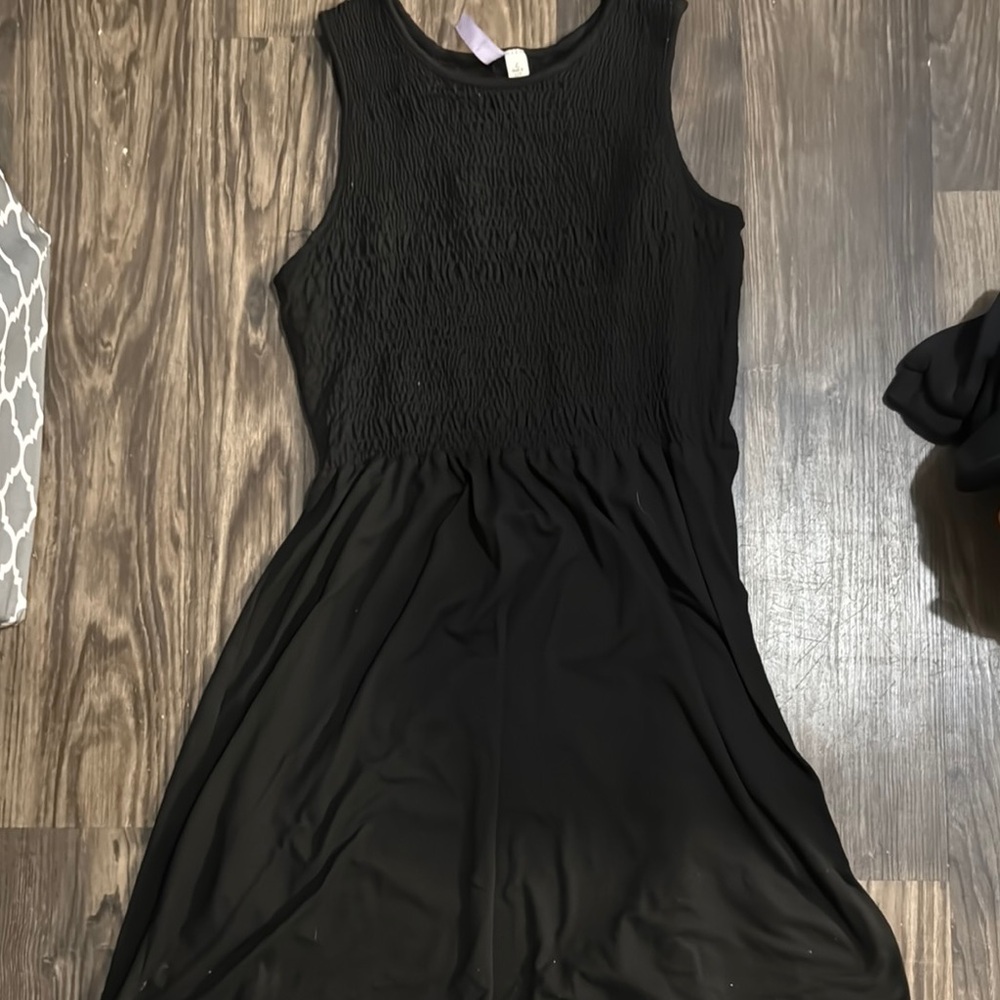 Elegant Black Sleeveless Dress